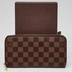 Louis Vuitton Damier Canvas Zippy Wallet
